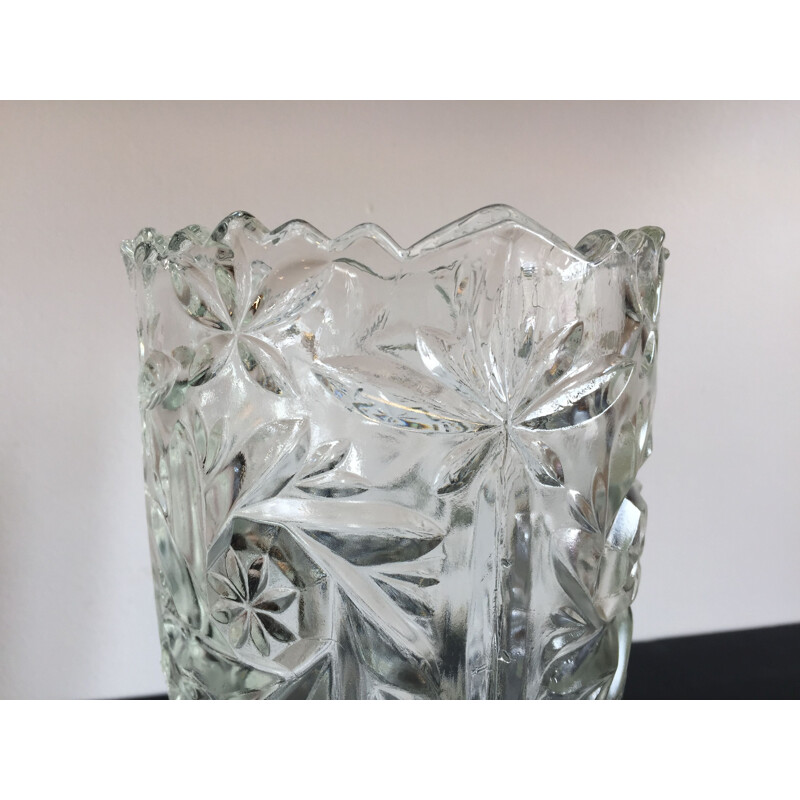Vase vintage en verre moulé 1950