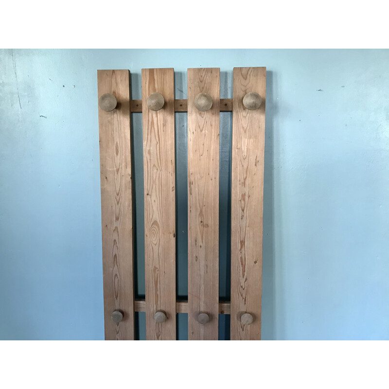 Vintage wall coat rack in solid pine