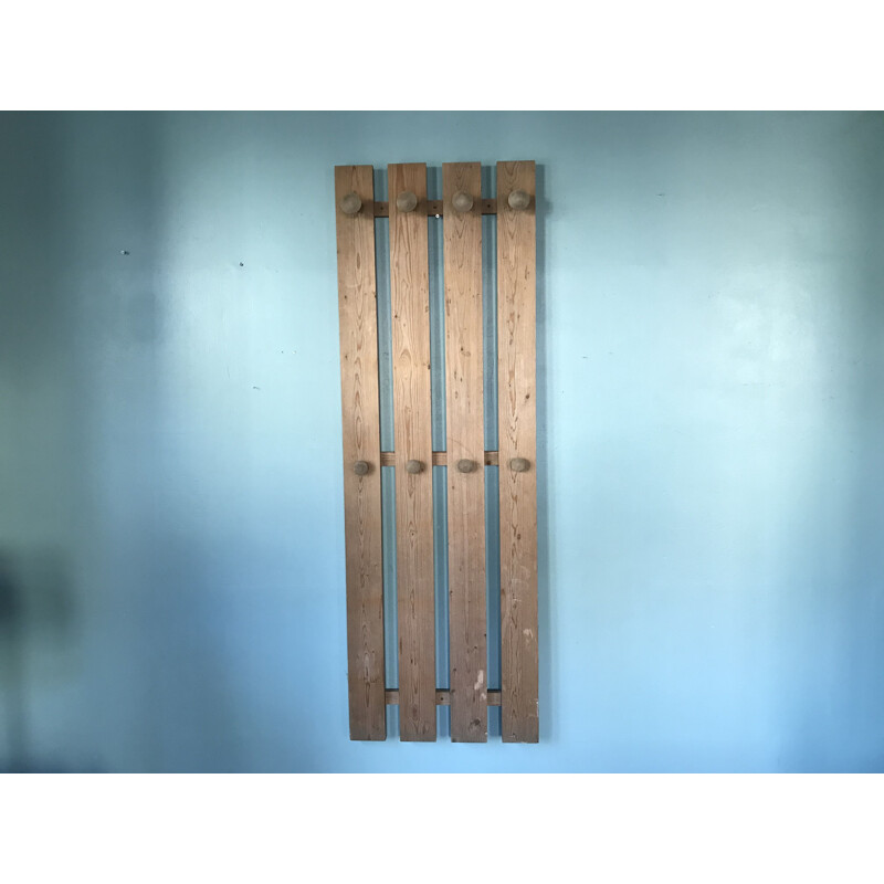 Vintage wall coat rack in solid pine