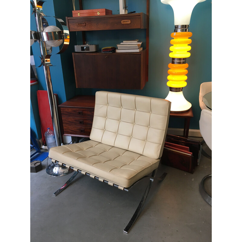 Vintage armchair by Knoll Barcelona' Mies Van Der Rohe