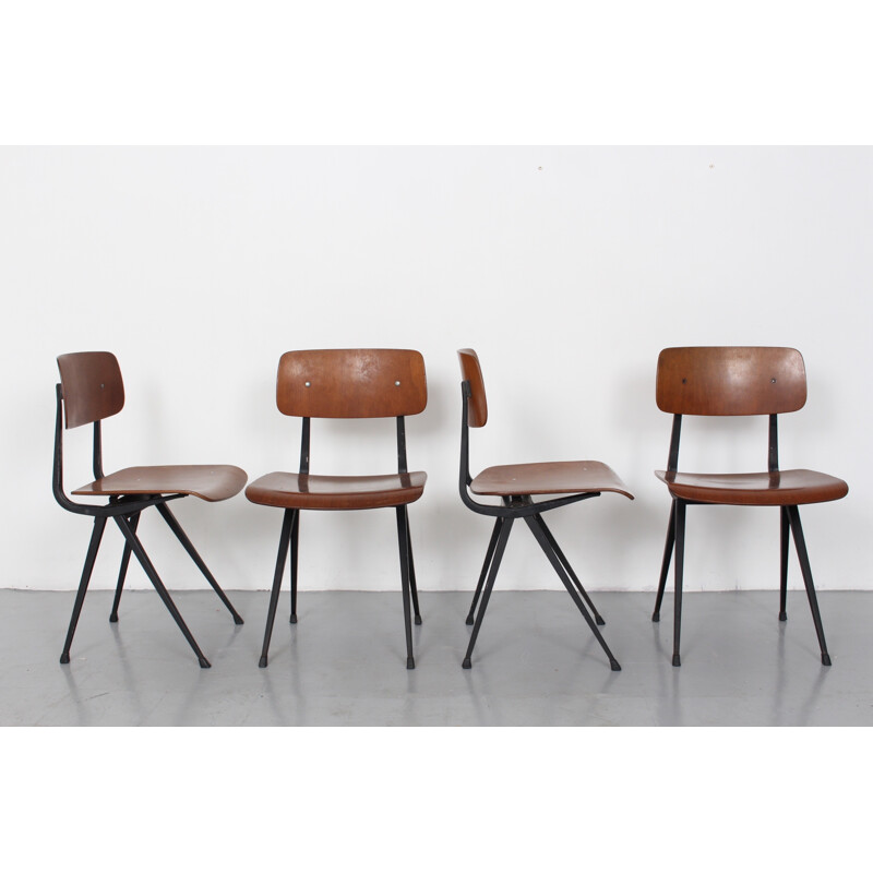 Ensemble de 4 chaises "Result" Ahrend en bouleau contreplaqué, Friso KRAMER - 1950