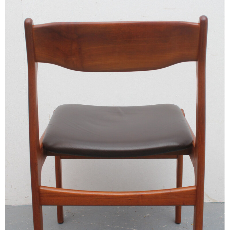 Suite van 4 vintage teakhouten leren stoelen van Erik Buch