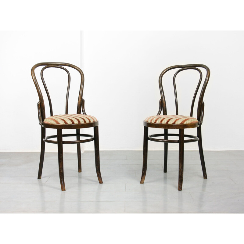 Pareja de sillas de comedor Thonet de época