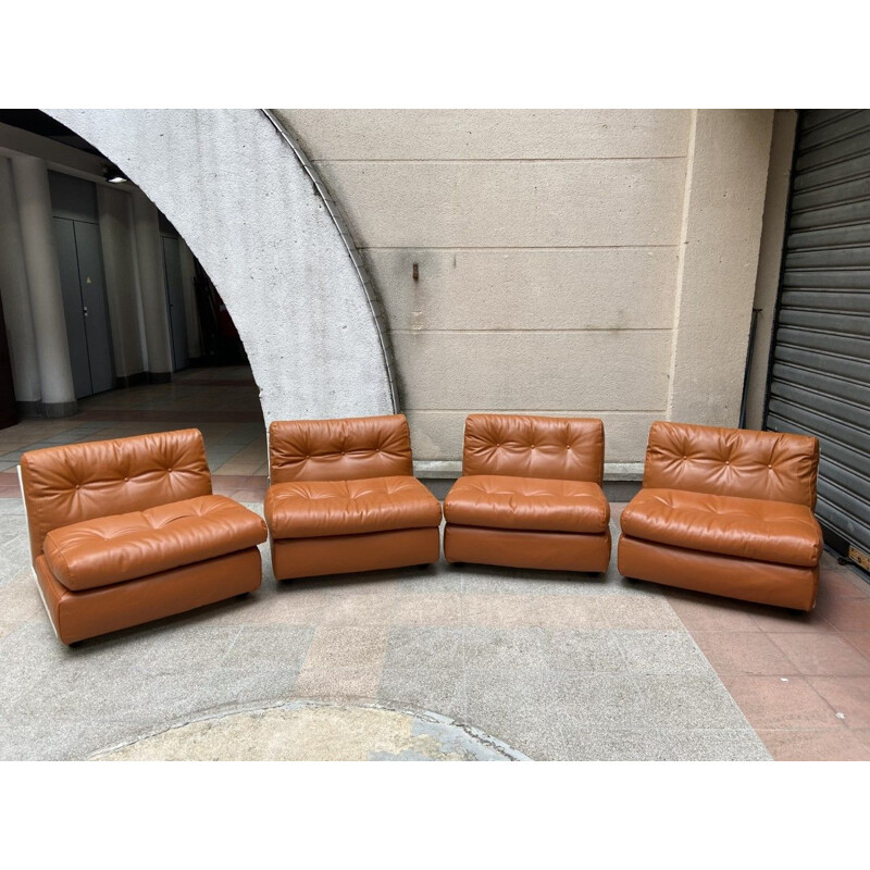 Set of 4 vintage Amanta armchairs in fawn leather Mario Bellini 1978s