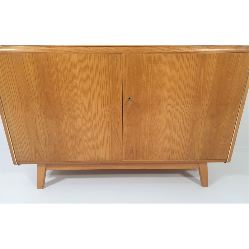 Petit buffet vintage par Hubert Nepozitek & Bohumil Landsman pour Jitona 1960