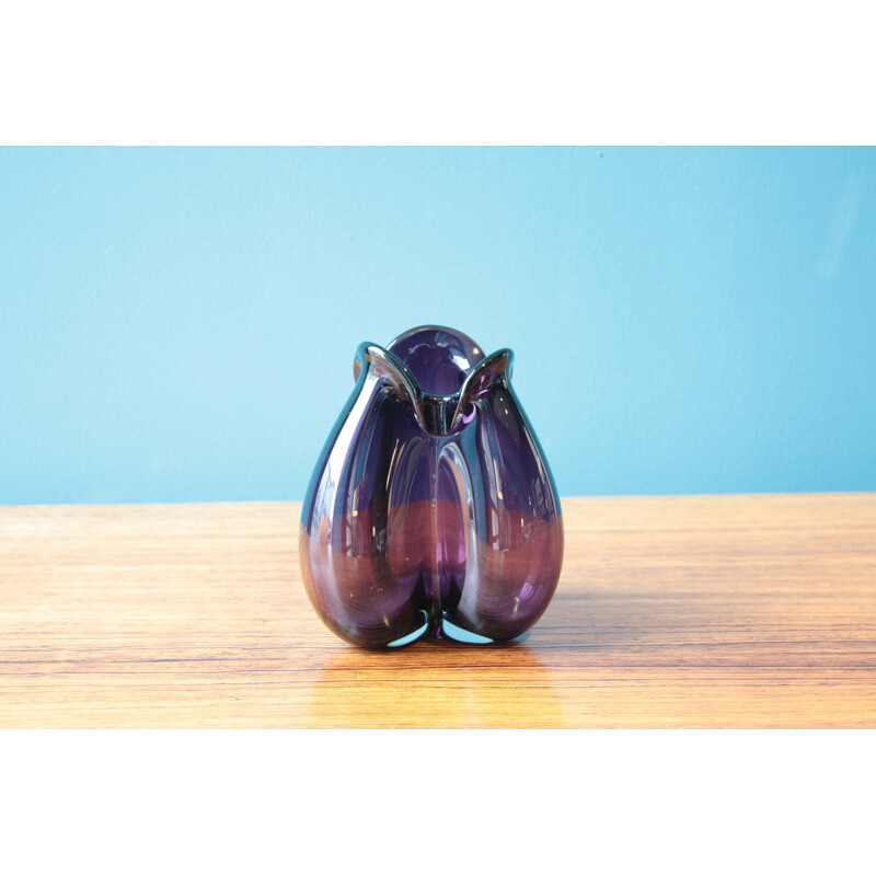 Petit vase "Trefløjet'' Holmegaard en verre violet, Per LÜTKEN - 1950