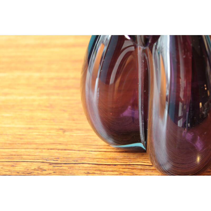 Small Holmegaard "Trefløjet" vase in purple glass, Per LÜTKEN - 1950s