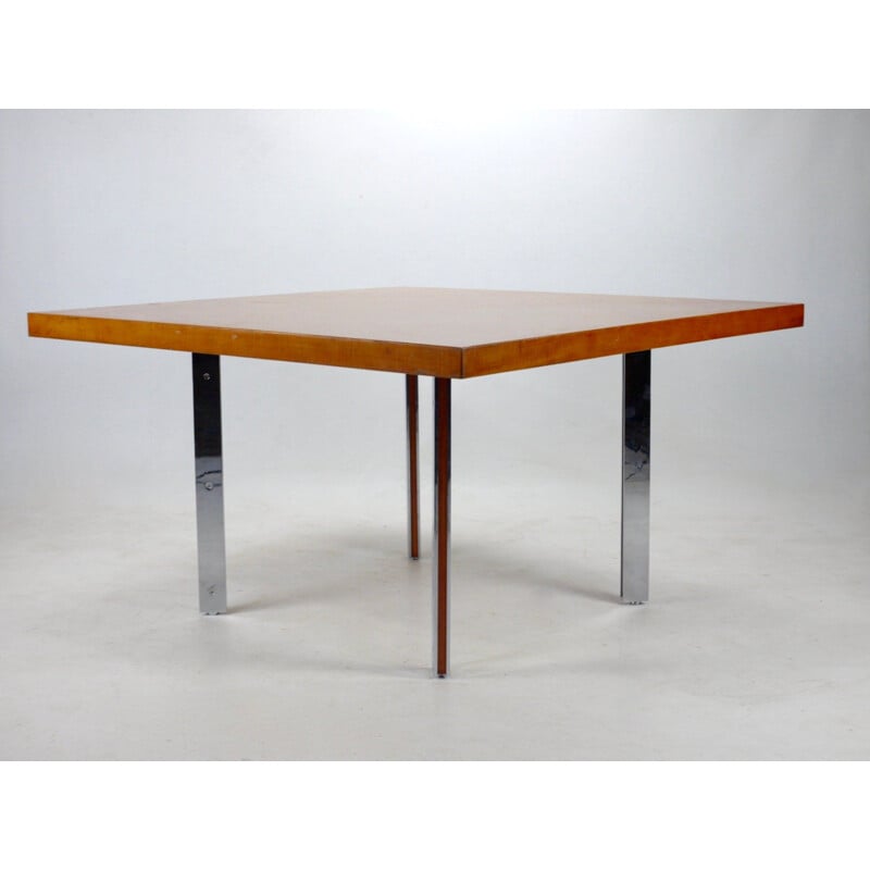 Vintage Tisch aus Birnbaumholz von Gordon Russell 1970