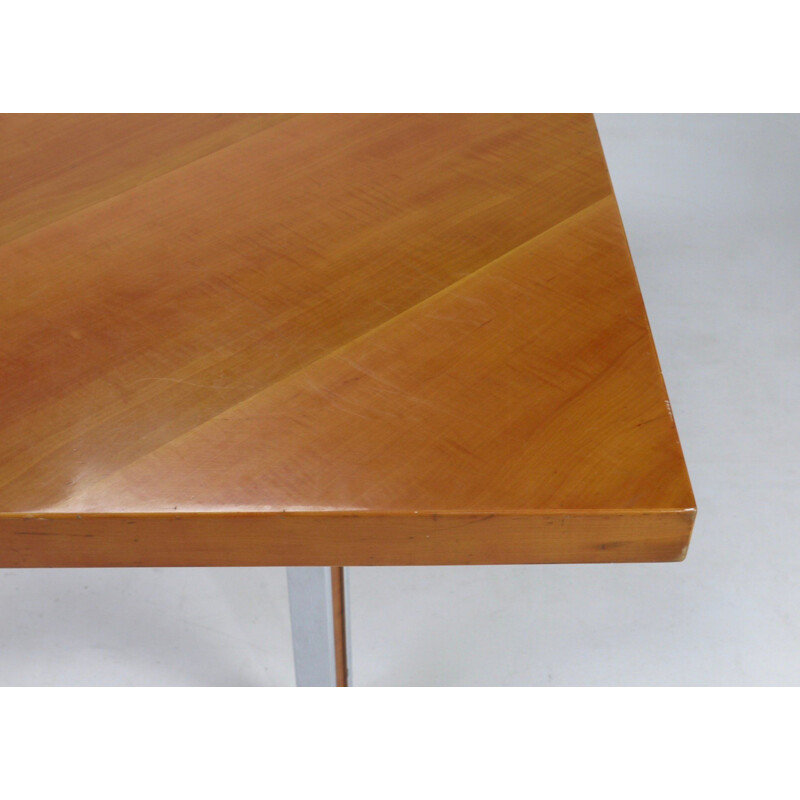 Tavolo vintage in legno di pero di Gordon Russell 1970