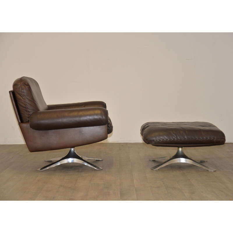 De Sede "DS-31" armchair in dark brown learther and ottoman - 1970s