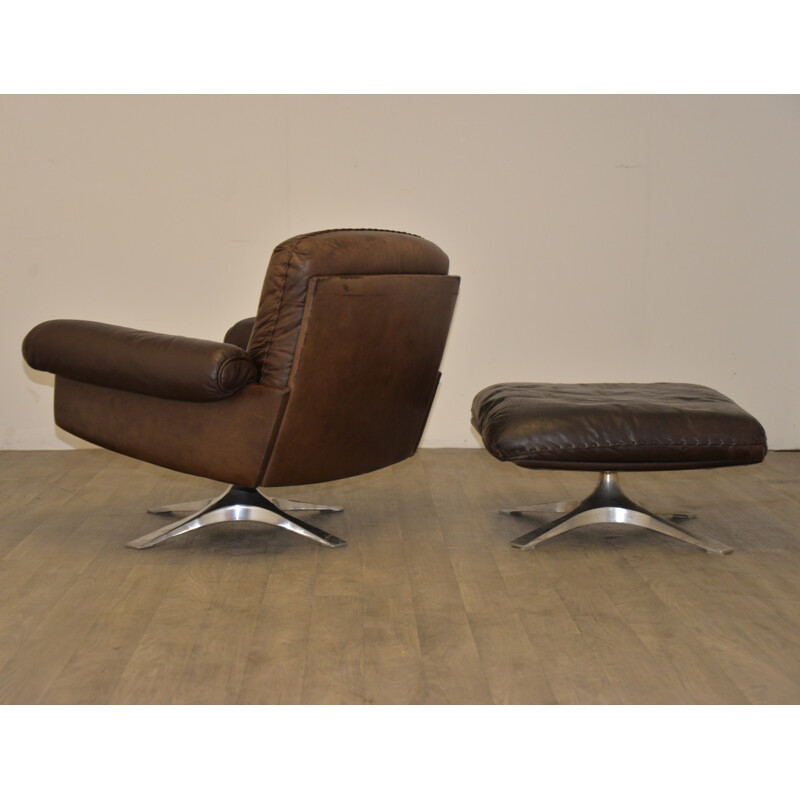 De Sede "DS-31" armchair in dark brown learther and ottoman - 1970s