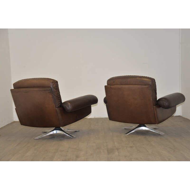 Pair of mid-century De Sede "DS-31" armchairs in brown leather with ottoman - 1970s