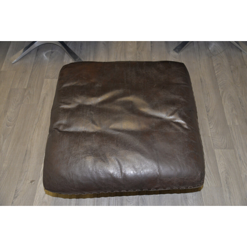 Pair of mid-century De Sede "DS-31" armchairs in brown leather with ottoman - 1970s