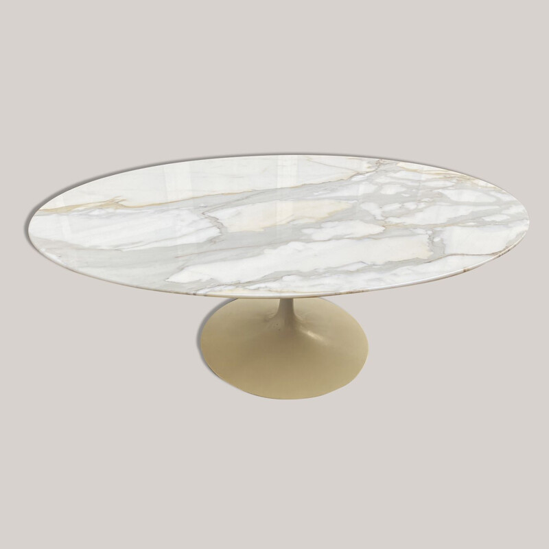 Vintage coffee table by Eero Saarinen for Knoll International 1954