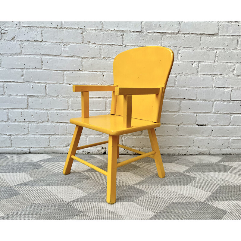 Chaise d'enfant vintage en bois jaune 1960