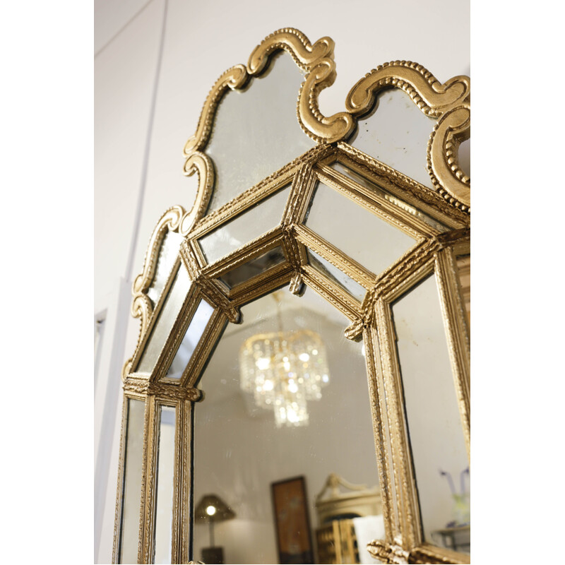 Vintage Bar and mirror furniture pareclose