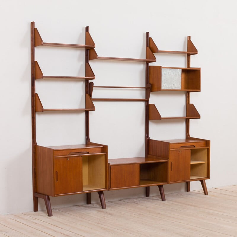 Vintage 3 bay wall unit in teak with 4 cabinets and 6 shelves, Scandinavian 1960s