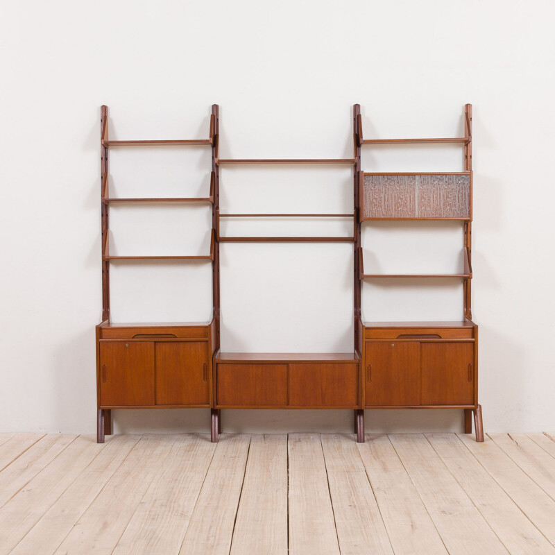 Vintage 3 bay wall unit in teak with 4 cabinets and 6 shelves, Scandinavian 1960s