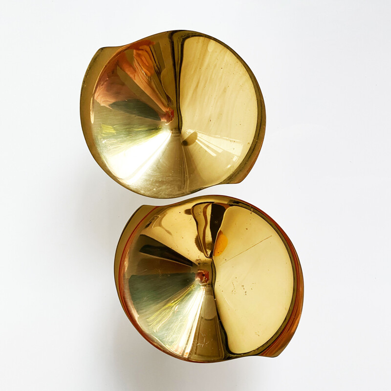 Pair of vintage tripod brass bowls by Gunter Kupetz. Germany 1950s