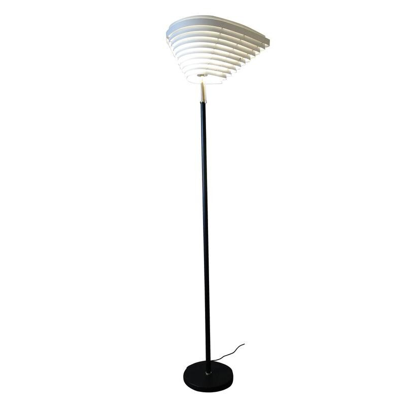 Artek floorlamp in metal, Alvar AALTO - 1953