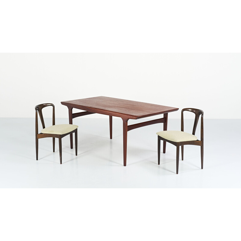 Vintage extensible table by Johannes Andersen for Uldum Mobelfabrik 1960