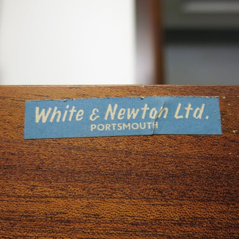 Coiffeuse vintage White & Newton en bois de teck - 1960