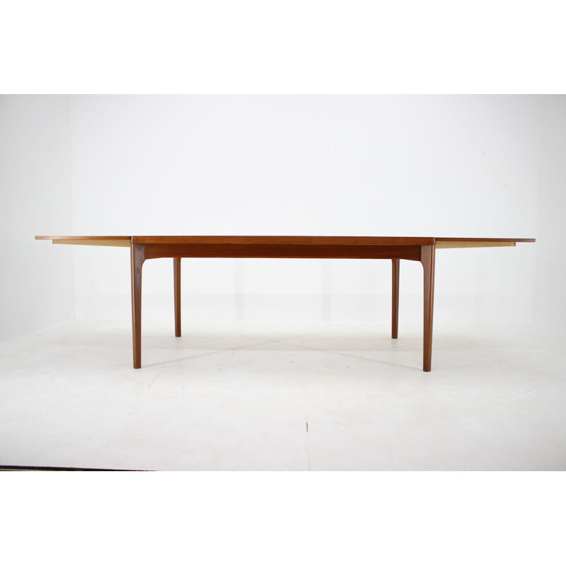 Grande table vintage extensible en teck de Henning Kjærnulf, Danemark 1960