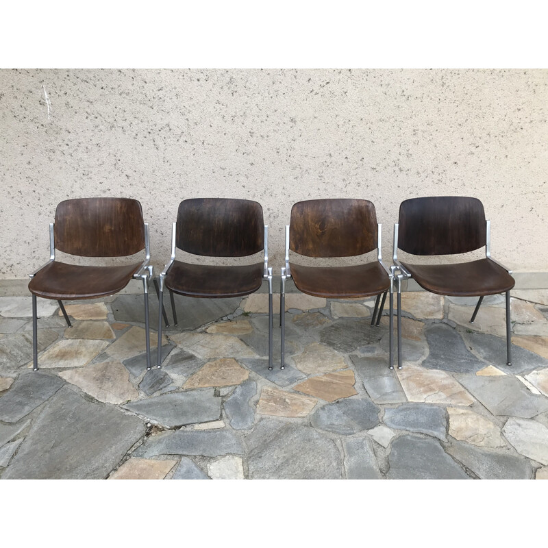 Set of 4 vintage chairs by Giancarlo Piretti for Castelli, Italy 1960s