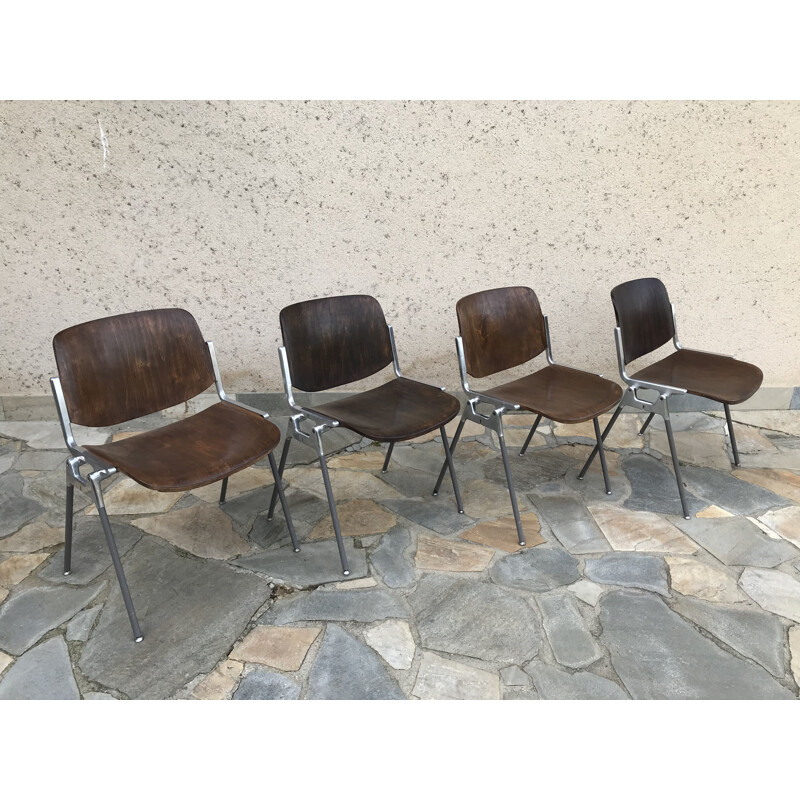 Set of 4 vintage chairs by Giancarlo Piretti for Castelli, Italy 1960s