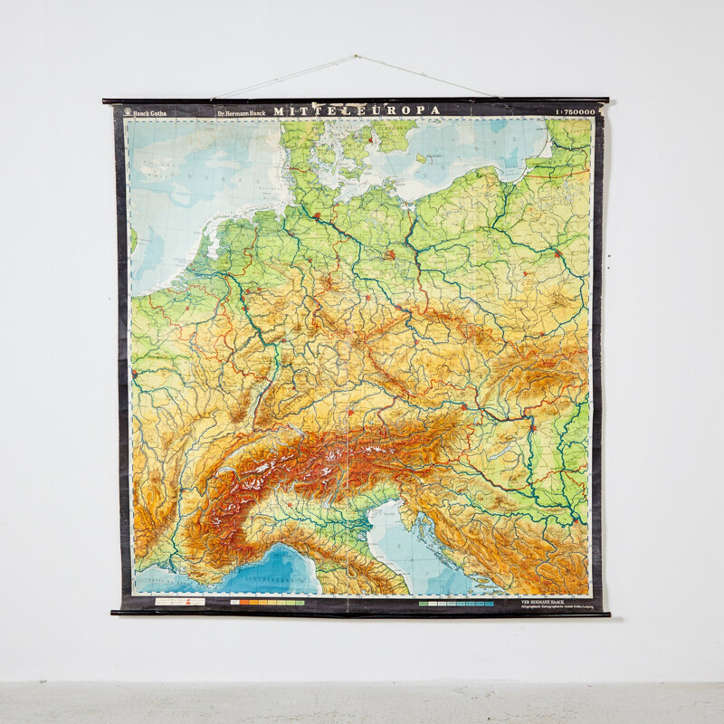 Vintage kaart van Midden-Europa door VEB Hermann Haack, Duitsland 1970
