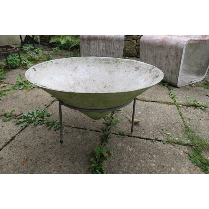 Conical concrete planter - 1960s