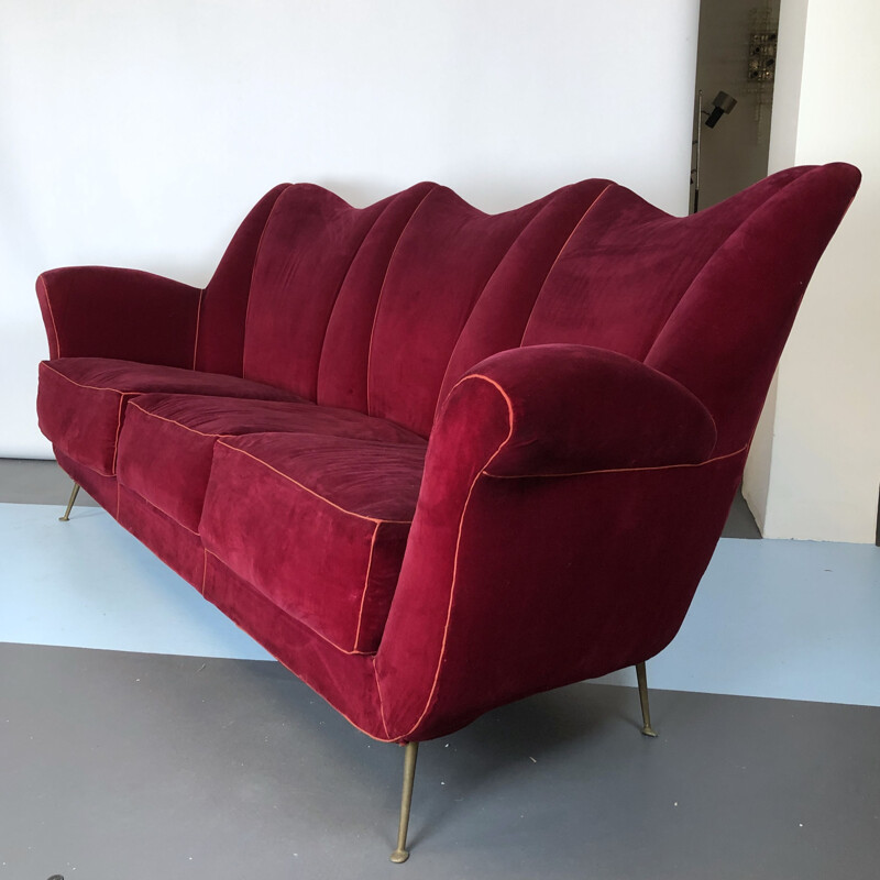 Vintage Guglielmo Ulrich red velvet sofa,  Italian 1950s