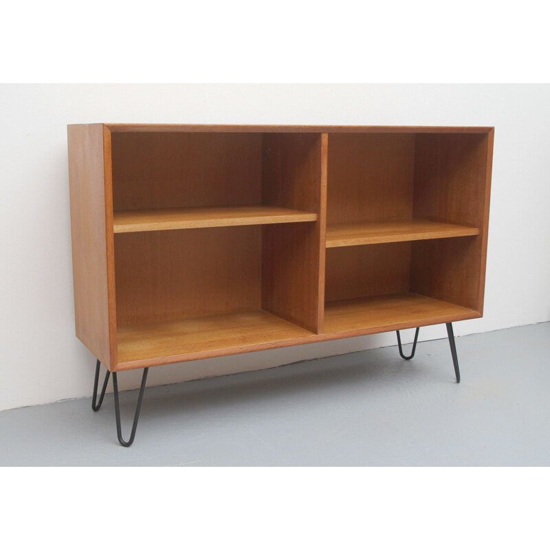 Vintage bookcase in oak with hairpin legs 1960s
