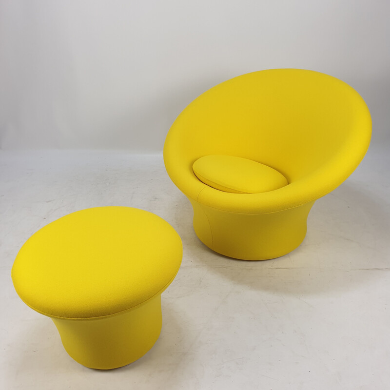 Vintage Mushroom Armchair & Pouf by Pierre Paulin for Artifort 1960s