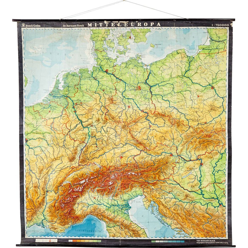 Mapa Vintage da Europa Central por VEB Hermann Haack, Alemanha 1970