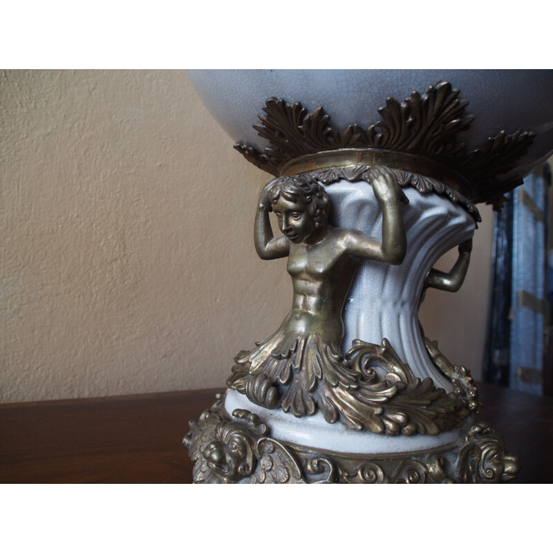 Lavabo vintage de cerámica y bronce