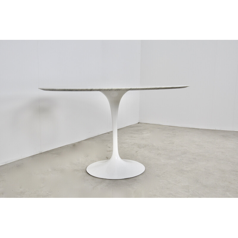 Vintage Dinning table by Eero Saarinen for Knoll International 1960s