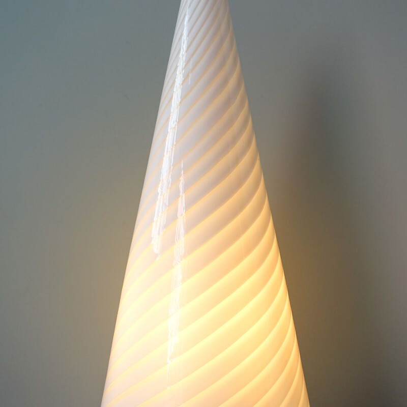 Lampe de table vintage pyramidale en verre tourbillonné par Vetri Murano, Italie 1970