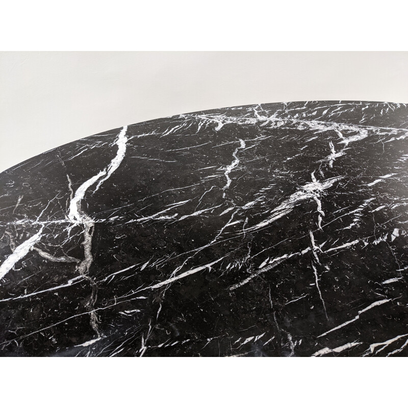 Table vintage tulipe en marbre marquina noir de Eero Saarinen pour Knoll