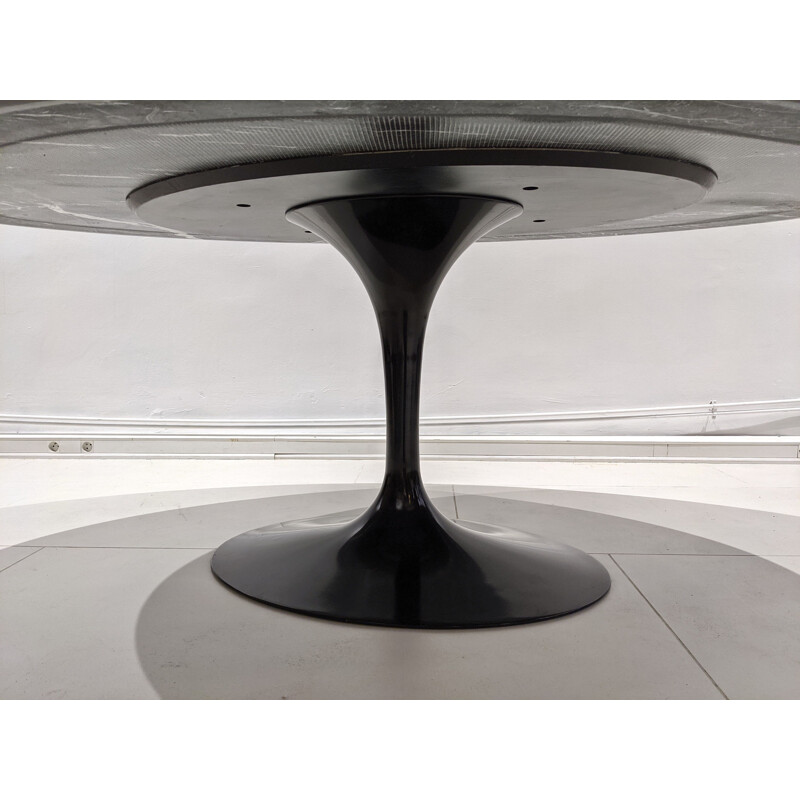 Vintage tulip table in black marquina marble by Eero Saarinen for Knoll