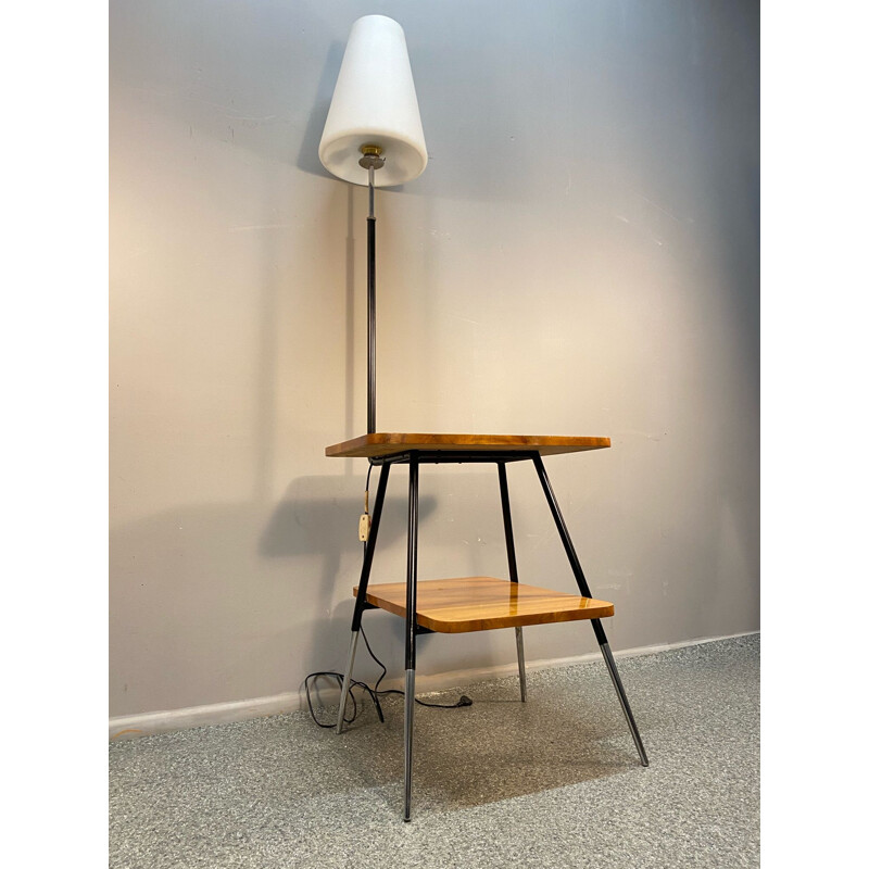 Lampe vintage sur une table asymétrique deux plateaux 1960