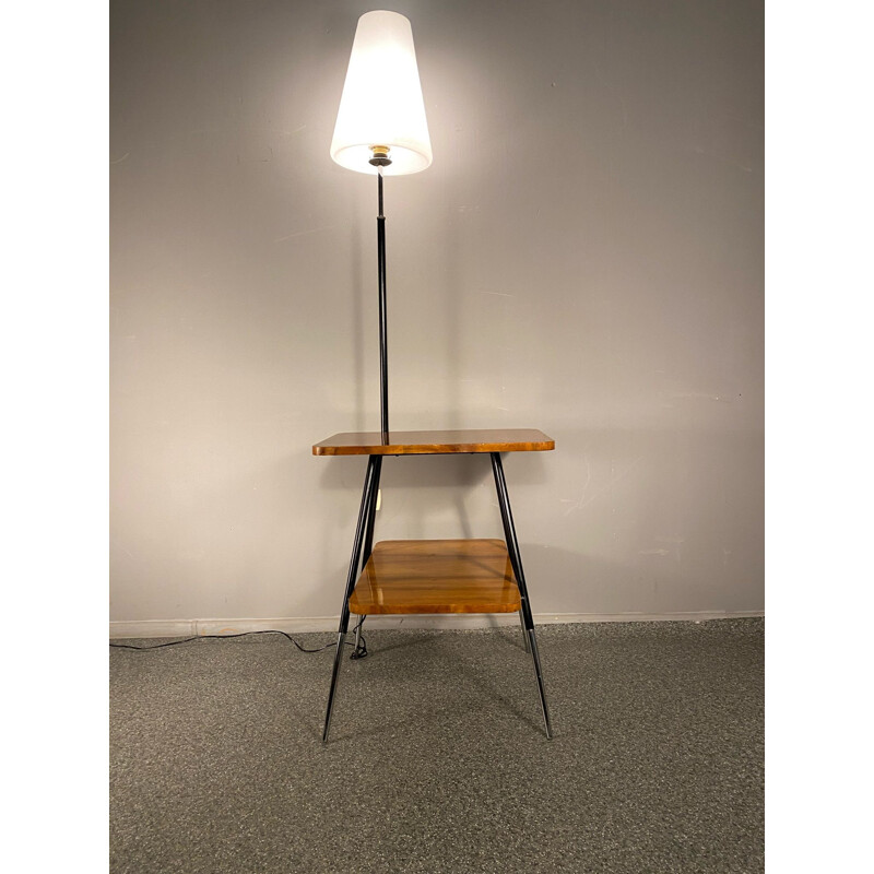 Lampe vintage sur une table asymétrique deux plateaux 1960