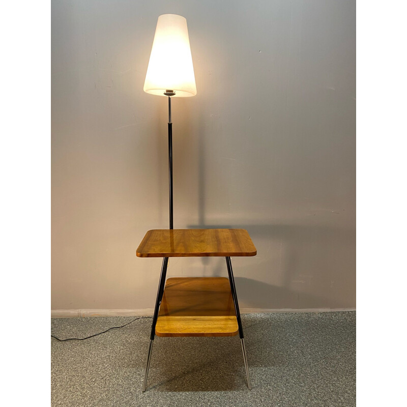 Lampe vintage sur une table asymétrique deux plateaux 1960