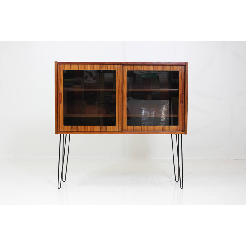 Petit buffet scandinave Hundevad & Co en palissandre et verre - 1960