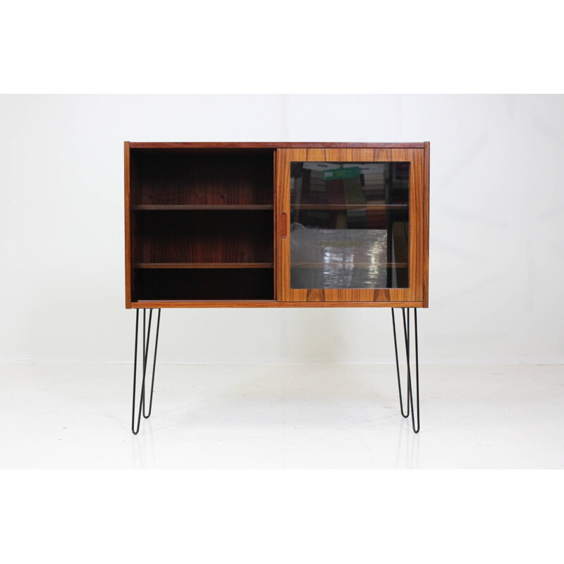 Scandinavian Hundevad & Co cabinet in rosewood and glass - 1960s