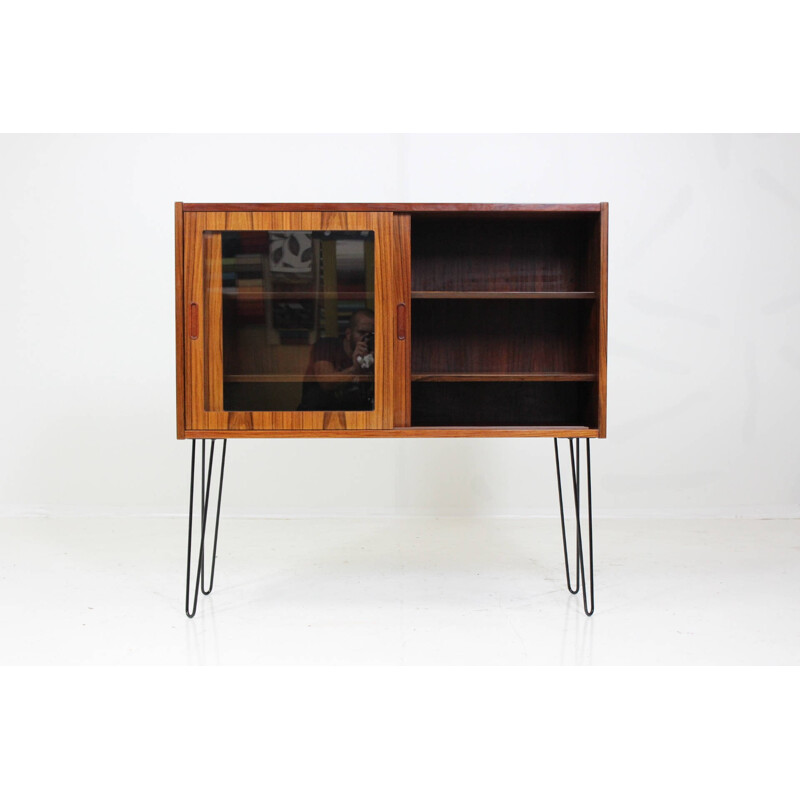 Scandinavian Hundevad & Co cabinet in rosewood and glass - 1960s