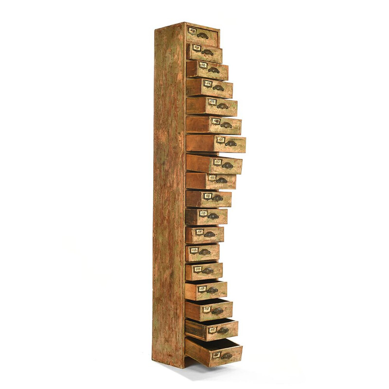 Columna de taller vintage de madera patinada con 18 cajones, Francia