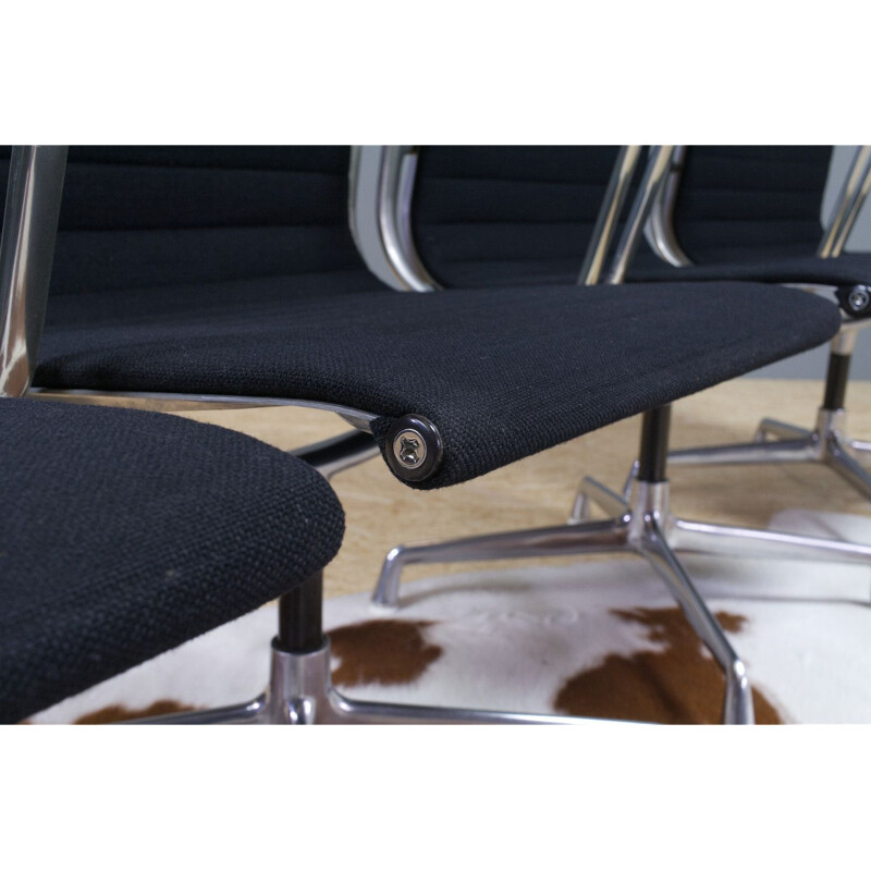 Set of 5 vintage black Eames chairs model EA107 Aluminium by Herman Miller, USA 1970s