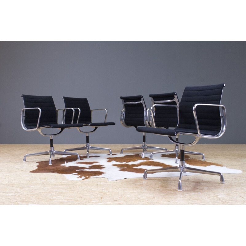 Set of 5 vintage black Eames chairs model EA107 Aluminium by Herman Miller, USA 1970s