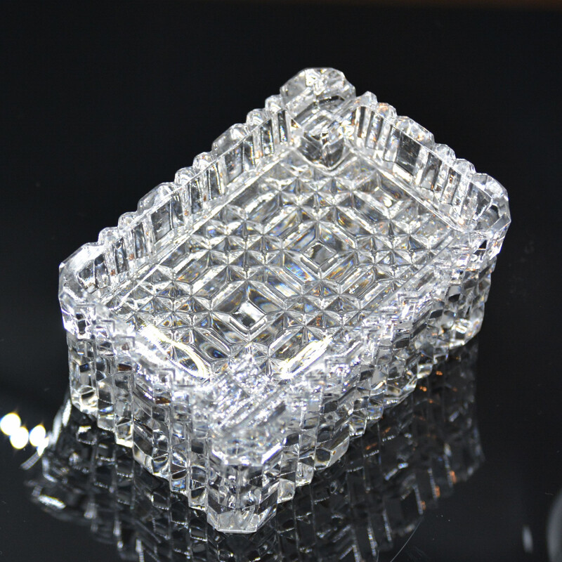 Großer Aschenbecher aus Kristall – Auktionen Luxemburg